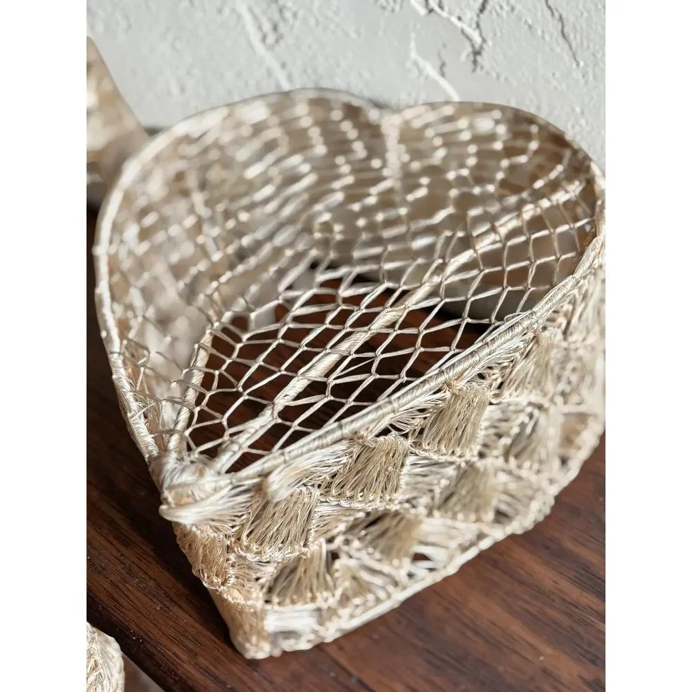 Set Of 3 Vintage Nesting Heart Wicker Baskets Rustic Vintage Gold Decor/Display